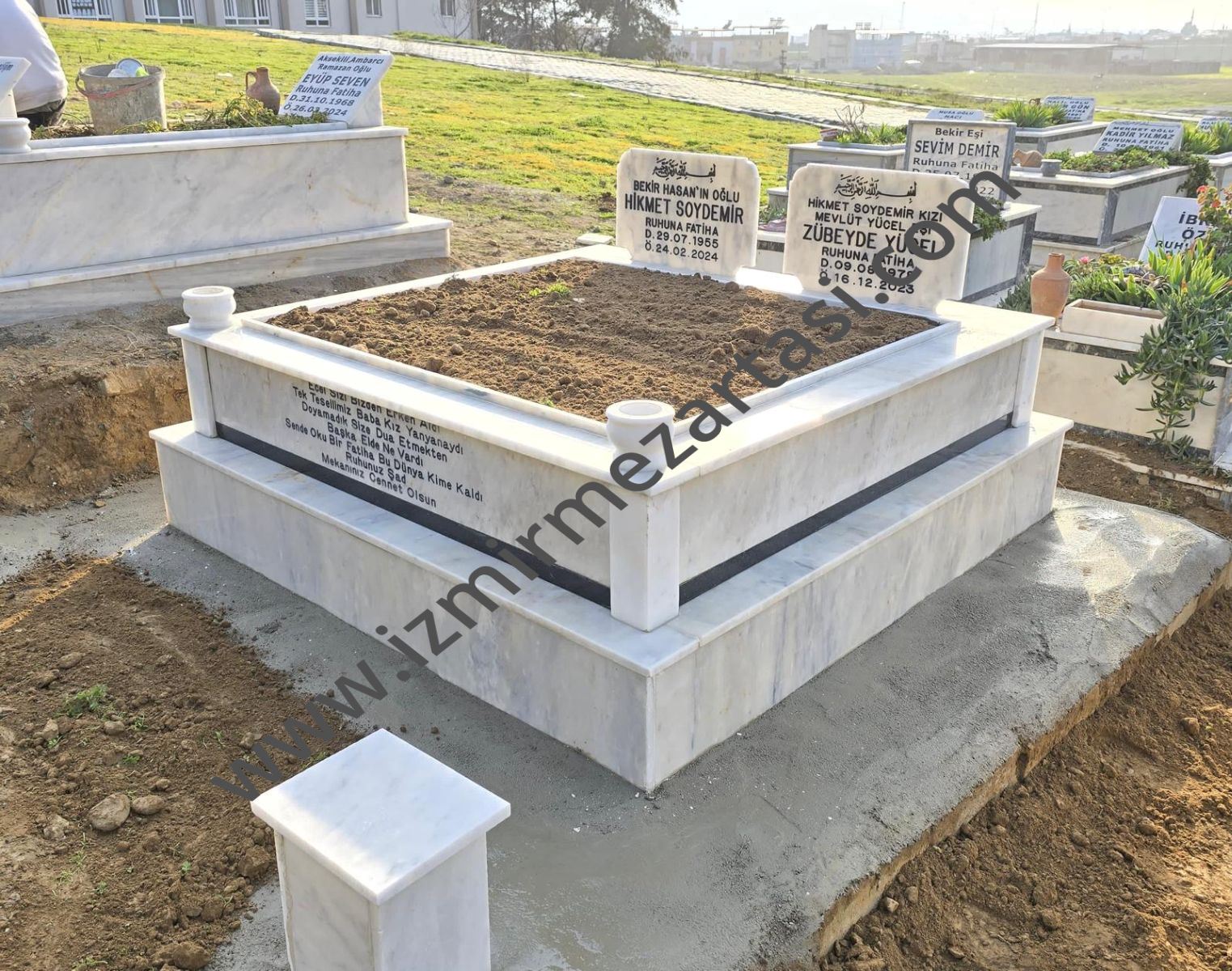 AİLE KABRİ 001